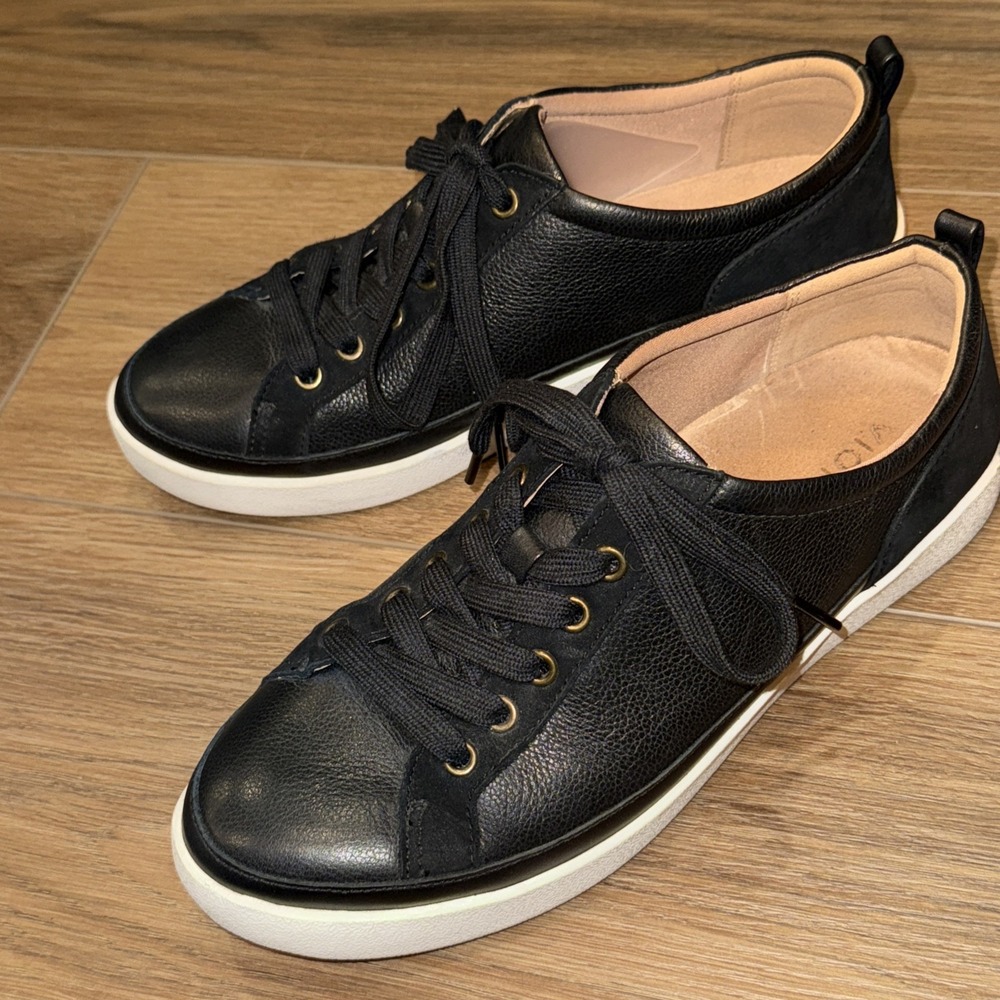 Vionic Winny Leather Sneakers Quality Designer Classic LaceUp Women Sz 9.5 EUC - Picture 3 of 12